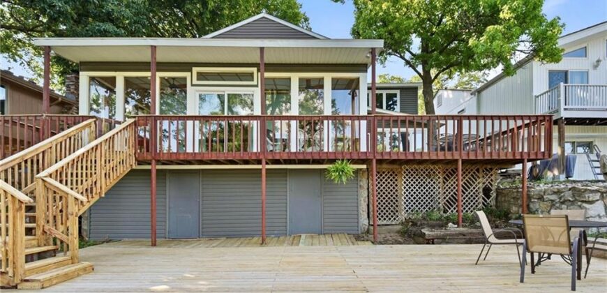 859 NW South Shore Drive, Kansas City, MO 64151