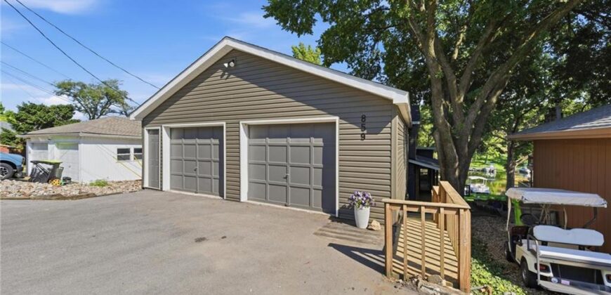 859 NW South Shore Drive, Kansas City, MO 64151