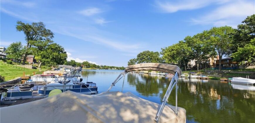 859 NW South Shore Drive, Kansas City, MO 64151