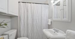 859 NW South Shore Drive, Kansas City, MO 64151