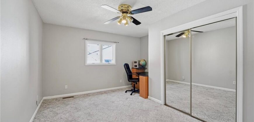 859 NW South Shore Drive, Kansas City, MO 64151