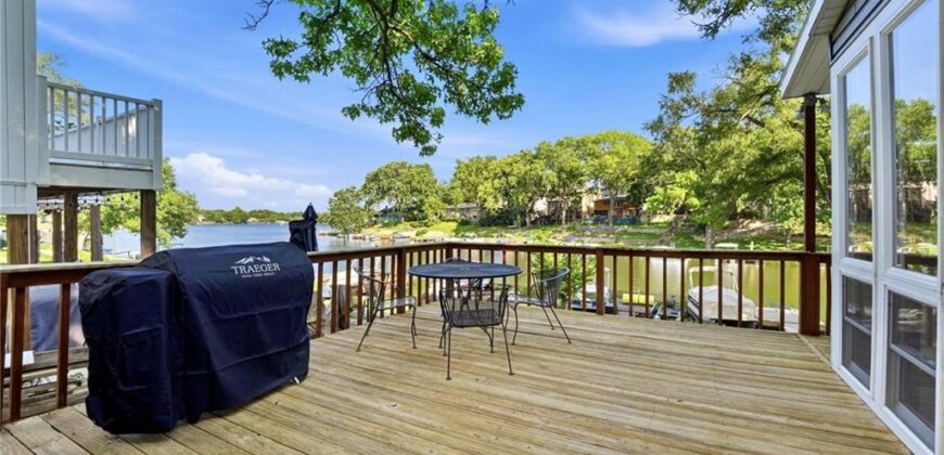 859 NW South Shore Drive, Kansas City, MO 64151