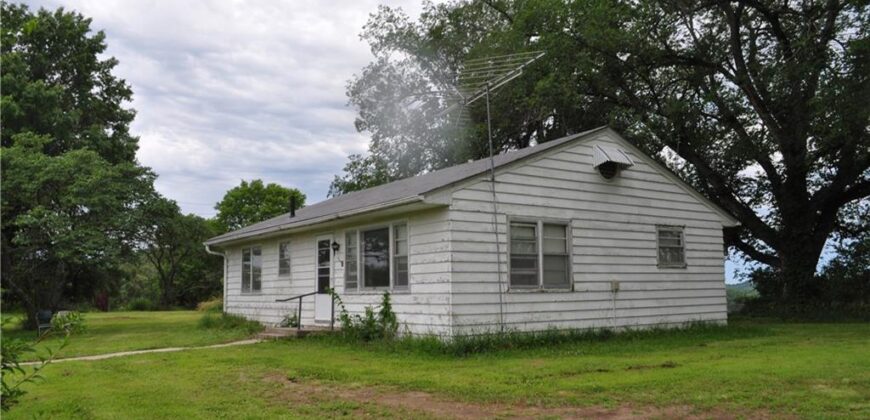 33135 Iatan Road, Weston, MO 64098