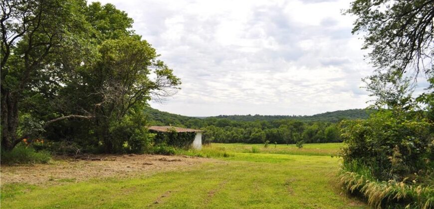 33135 Iatan Road, Weston, MO 64098