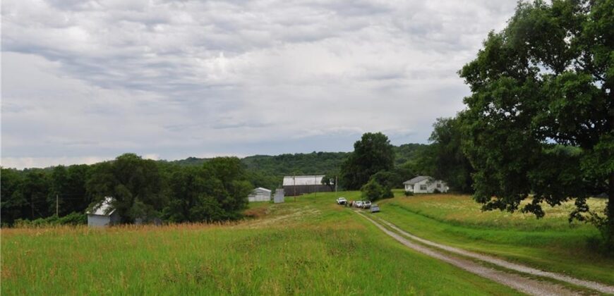 33135 Iatan Road, Weston, MO 64098