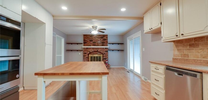 1400 NANCY Lane, Liberty, MO 64068