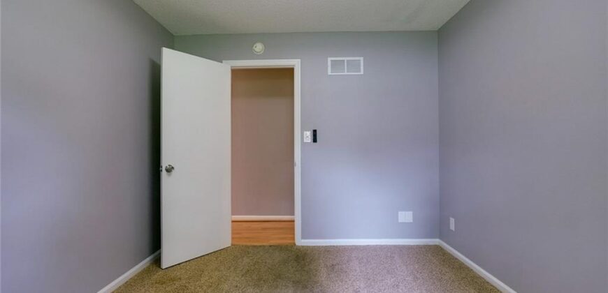 1400 NANCY Lane, Liberty, MO 64068