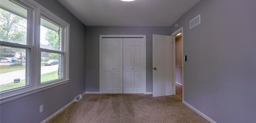 1400 NANCY Lane, Liberty, MO 64068
