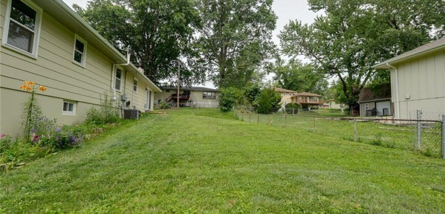 1400 NANCY Lane, Liberty, MO 64068