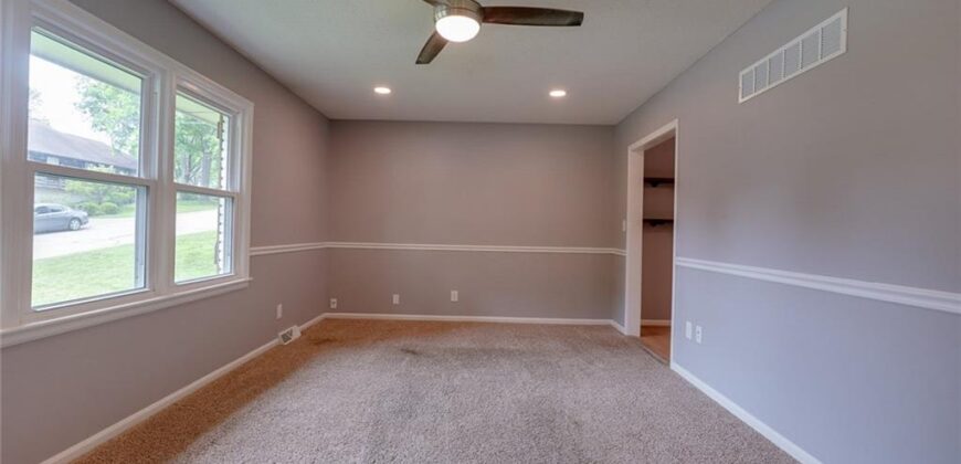 1400 NANCY Lane, Liberty, MO 64068