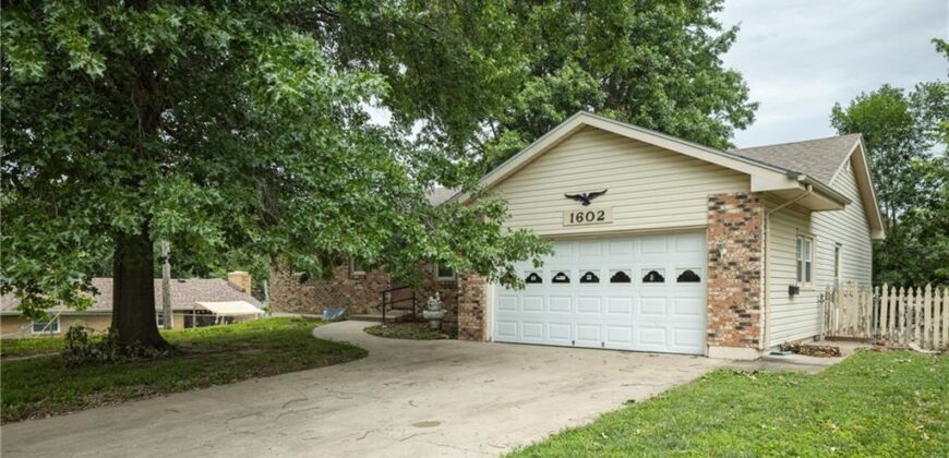 1602 NE 75th Terrace, Gladstone, MO 64118
