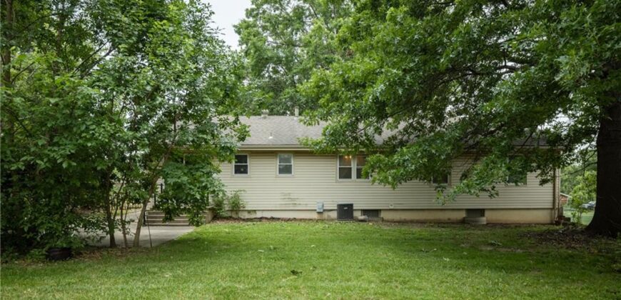 1602 NE 75th Terrace, Gladstone, MO 64118