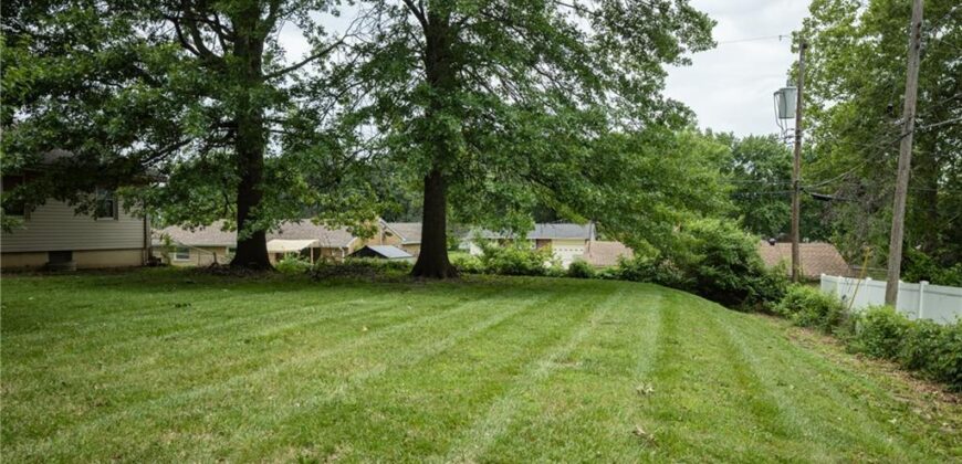 1602 NE 75th Terrace, Gladstone, MO 64118