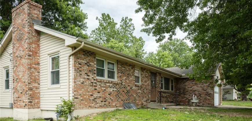 1602 NE 75th Terrace, Gladstone, MO 64118