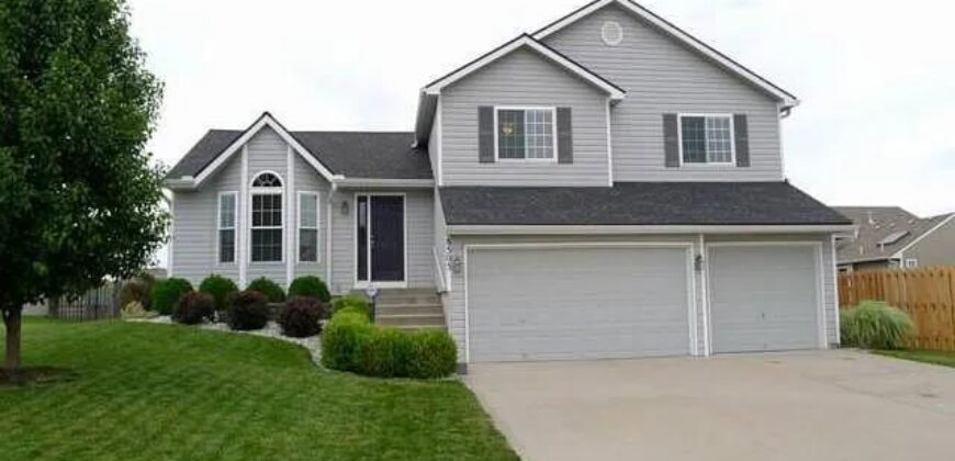 8505 N ARCOLA Avenue, Kansas City, MO 64153