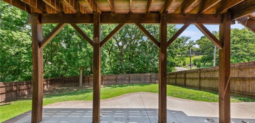 7606 NW 69th Terrace, Kansas City, MO 64152