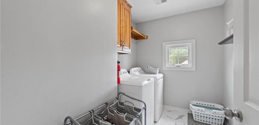 6725 N Nevada Avenue, Parkville, MO 64152