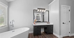 6725 N Nevada Avenue, Parkville, MO 64152