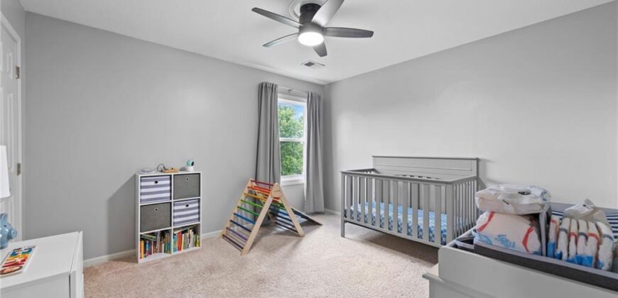 6725 N Nevada Avenue, Parkville, MO 64152