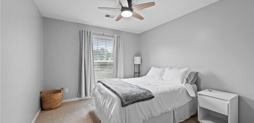 6725 N Nevada Avenue, Parkville, MO 64152