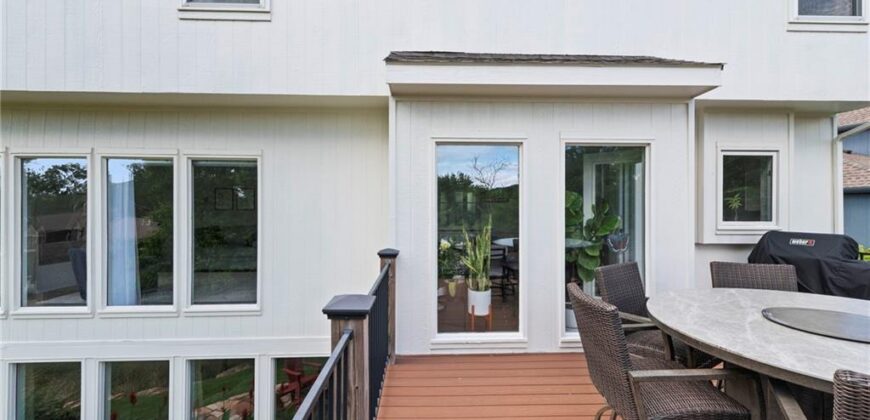6725 N Nevada Avenue, Parkville, MO 64152
