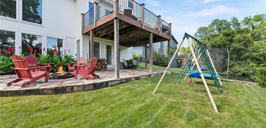 6725 N Nevada Avenue, Parkville, MO 64152