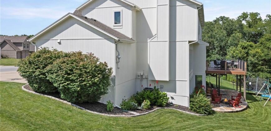 6725 N Nevada Avenue, Parkville, MO 64152