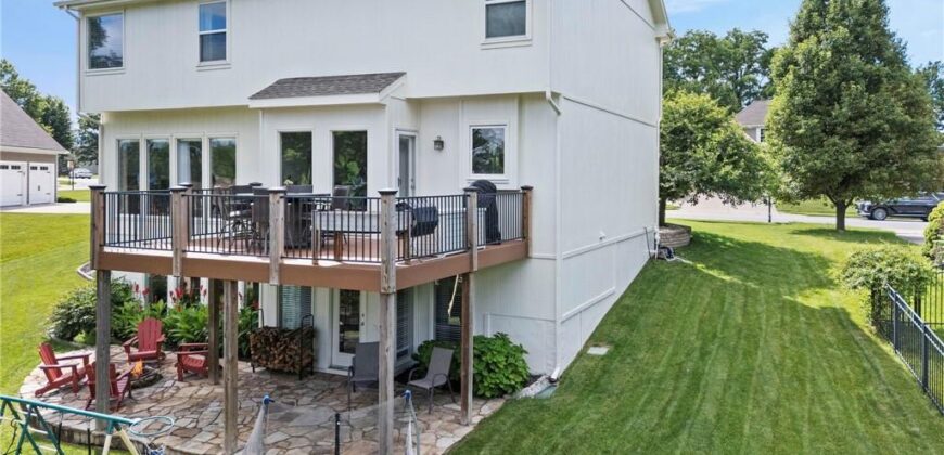 6725 N Nevada Avenue, Parkville, MO 64152