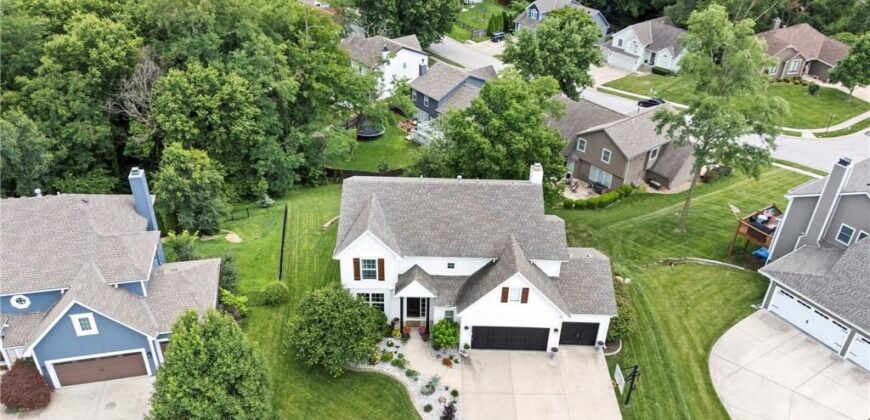 6725 N Nevada Avenue, Parkville, MO 64152