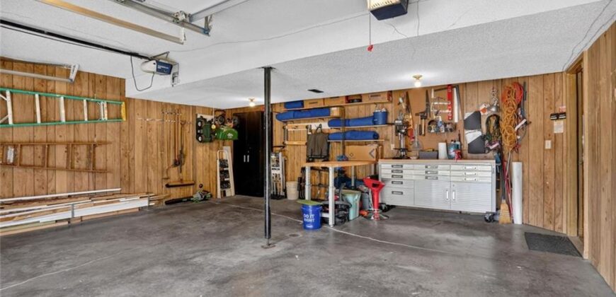 7646 N Pomona Avenue, Kansas City, MO 64152