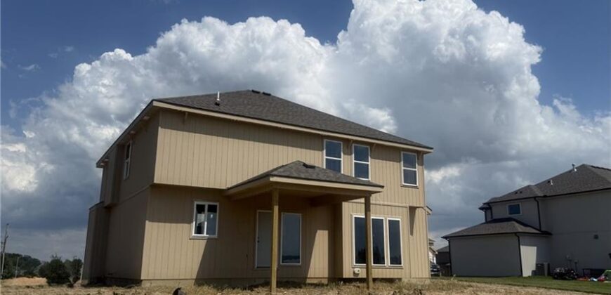 9006 N Poplar Avenue, Kansas City, MO 64156