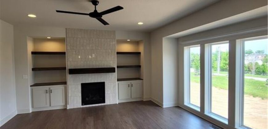 9006 N Poplar Avenue, Kansas City, MO 64156