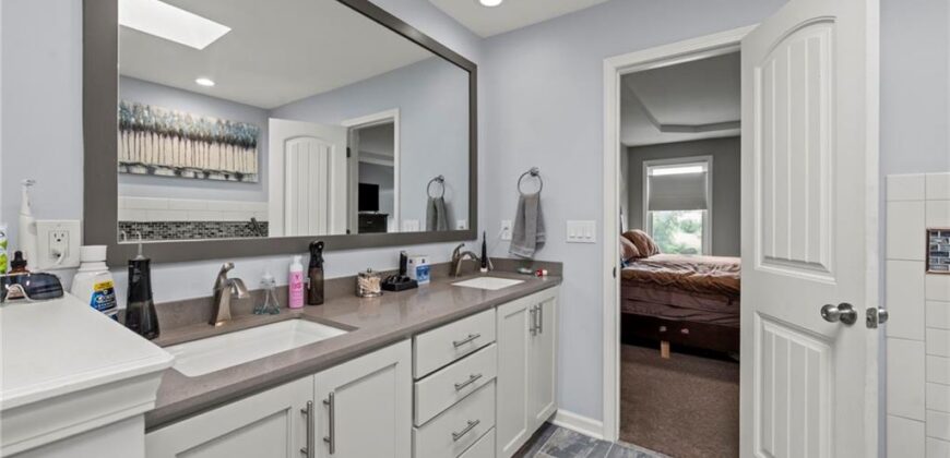 8401 N Wayland Avenue, Kansas City, MO 64153