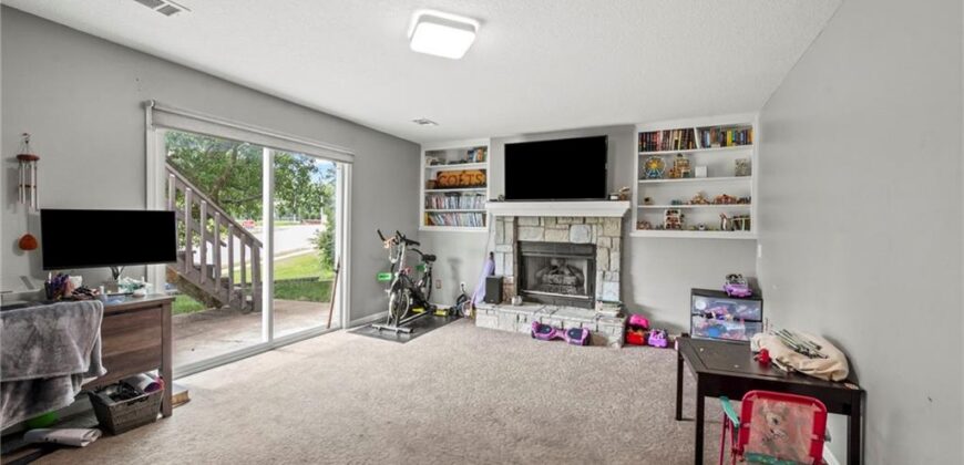8401 N Wayland Avenue, Kansas City, MO 64153