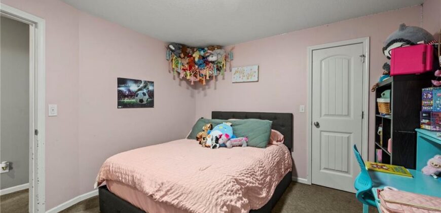 8401 N Wayland Avenue, Kansas City, MO 64153