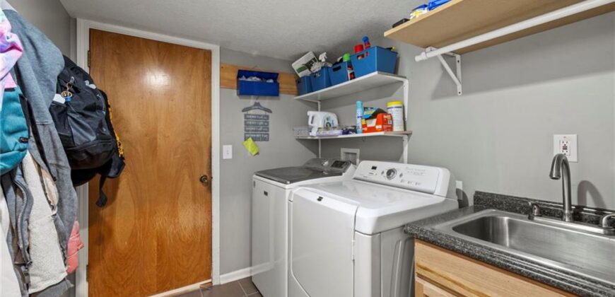 8401 N Wayland Avenue, Kansas City, MO 64153