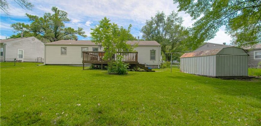 2418 NE PURSELL Road, Gladstone, MO 64118