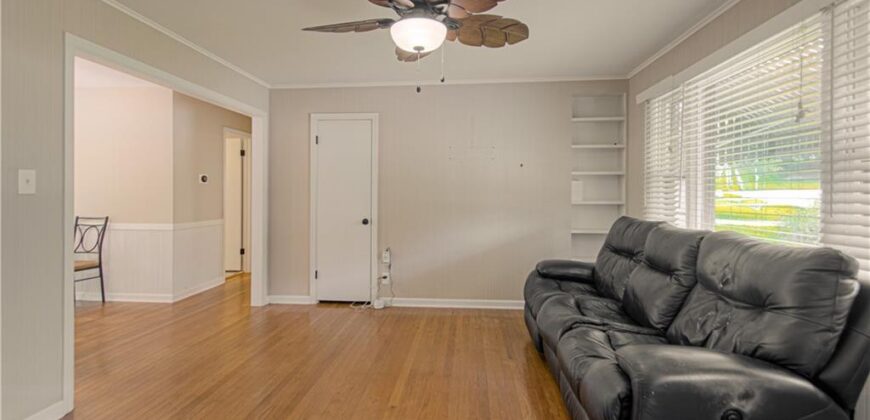 2418 NE PURSELL Road, Gladstone, MO 64118