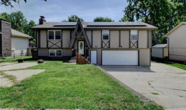 7917 N Troost Avenue, Kansas City, MO 64118