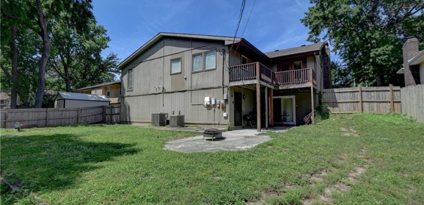 7917 N Troost Avenue, Kansas City, MO 64118