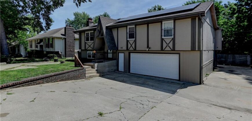 7917 N Troost Avenue, Kansas City, MO 64118