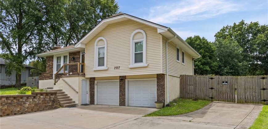 707 NE 115th Terrace, Kansas City, MO 64155