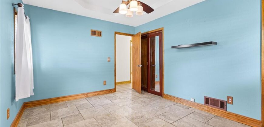 707 NE 115th Terrace, Kansas City, MO 64155