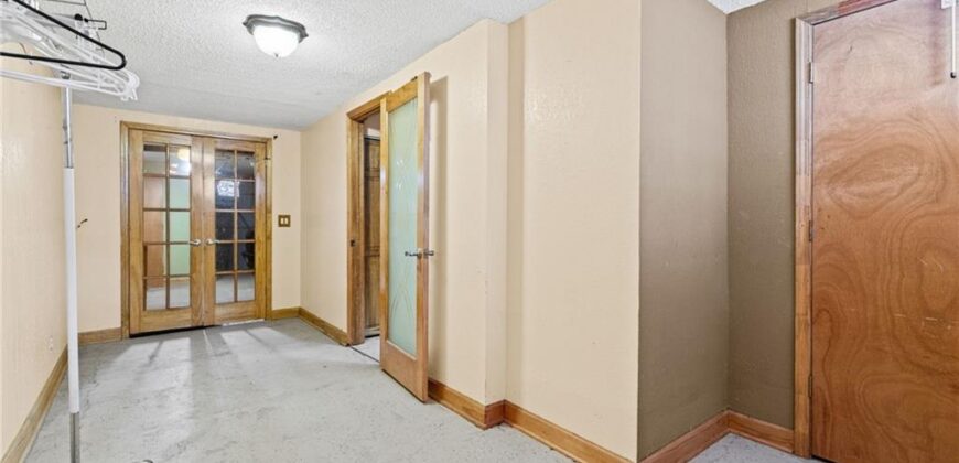 707 NE 115th Terrace, Kansas City, MO 64155