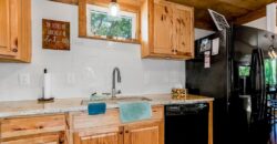 621 NW North Shore Drive, Lake Waukomis, MO 64151