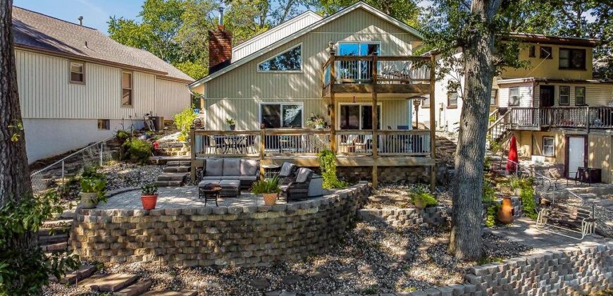 621 NW North Shore Drive, Lake Waukomis, MO 64151