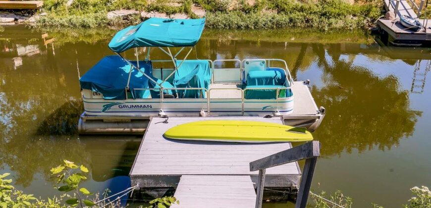 621 NW North Shore Drive, Lake Waukomis, MO 64151