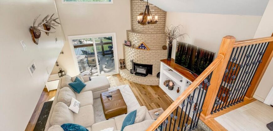 621 NW North Shore Drive, Lake Waukomis, MO 64151
