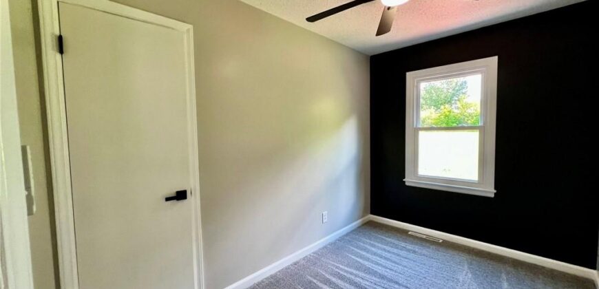 1906 NE 55th Street, Kansas City, MO 64118