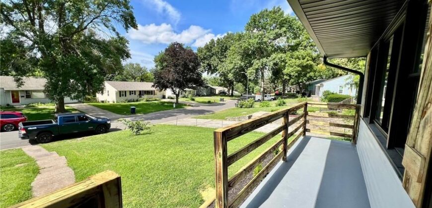 1906 NE 55th Street, Kansas City, MO 64118